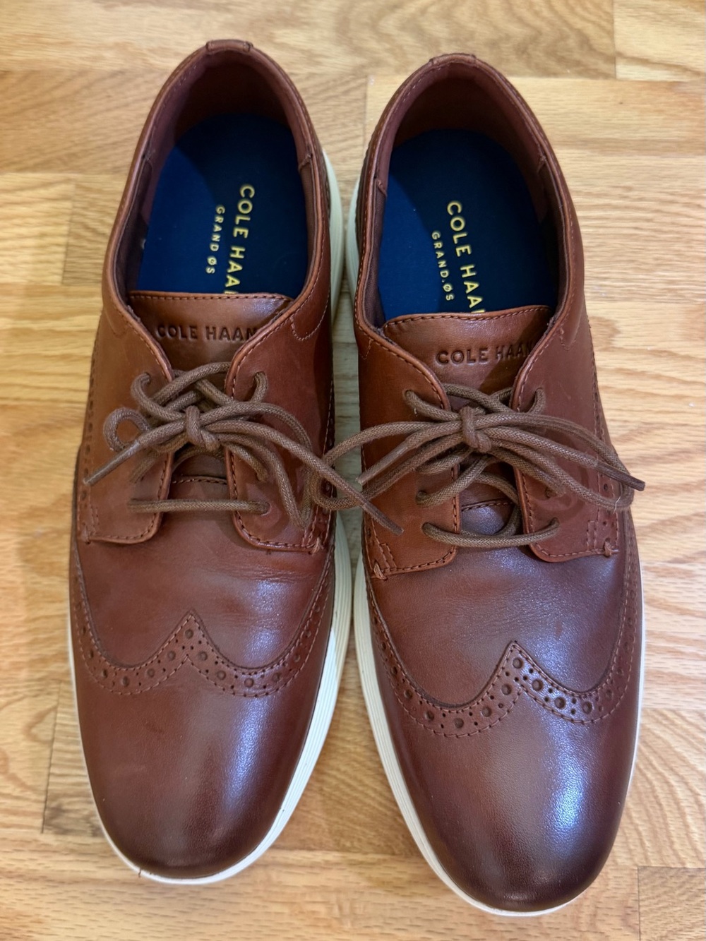 COLE HAAN Grand Tour Wingtip
Oxfords in Woodbury Brown Leather Size 10.5